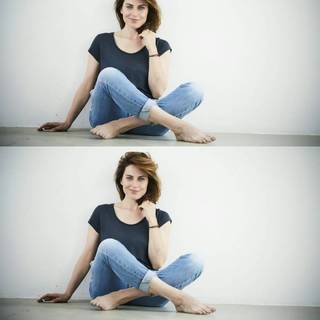 Antje Traue feet photo thumbnail