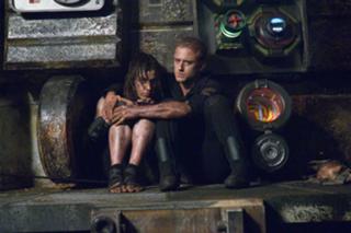 Antje Traue feet photo thumbnail