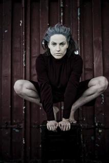 Antje Traue feet photo thumbnail