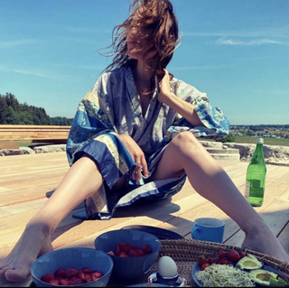 Antje Traue feet photo thumbnail