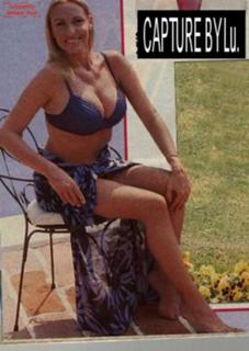 Antonella Clerici feet photo thumbnail