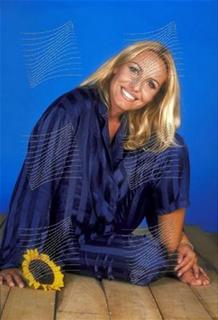 Antonella Clerici feet photo thumbnail