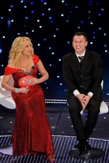 Antonella Clerici feet photo thumbnail