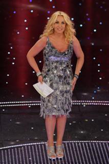 Antonella Clerici feet photo thumbnail