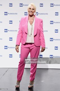 Antonella Clerici feet photo 6
