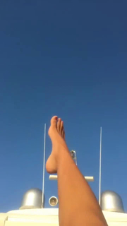 Antonella Fiordelisi feet photo thumbnail