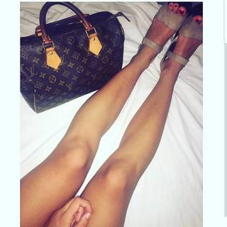 Antonella Fiordelisi feet photo thumbnail