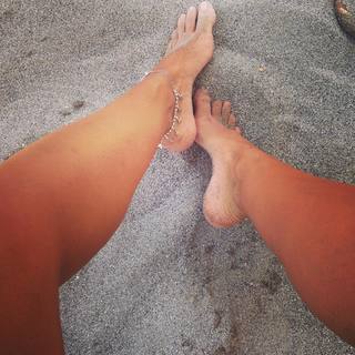 Antonella Fiordelisi feet photo thumbnail