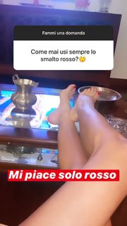 Antonella Fiordelisi feet photo thumbnail