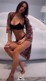 Antonella Fiordelisi feet photo thumbnail