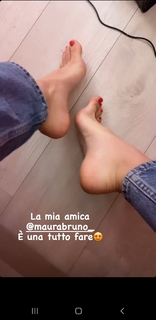 Antonella Fiordelisi feet photo thumbnail