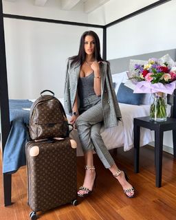 Antonella Fiordelisi feet photo thumbnail