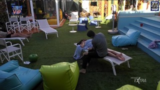 Antonella Fiordelisi feet photo thumbnail