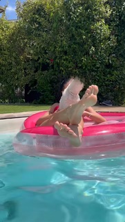 Antonella Fiordelisi feet photo thumbnail