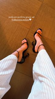 Antonella Fiordelisi feet photo thumbnail