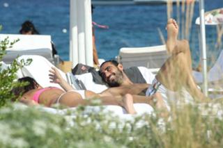 Antonella Mosetti feet photo thumbnail