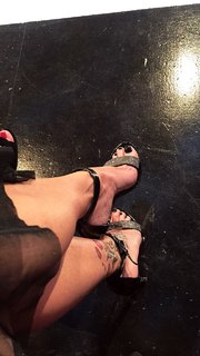 Antonella Mosetti feet photo thumbnail