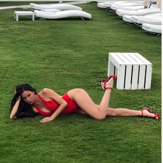 Antonella Mosetti feet photo thumbnail