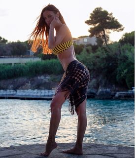 Antonella Mosetti feet photo thumbnail