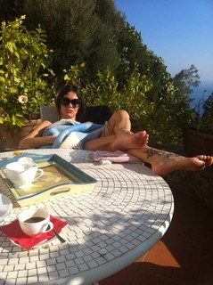 Antonella Mosetti feet photo thumbnail