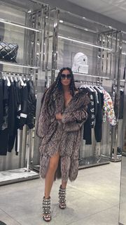 Antonella Mosetti feet photo thumbnail