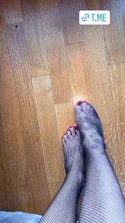 Antonella Mosetti feet photo thumbnail