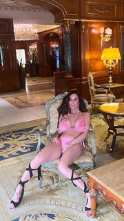 Antonella Mosetti feet photo thumbnail