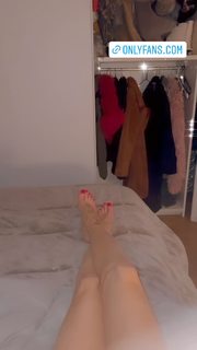 Antonella Mosetti feet photo thumbnail