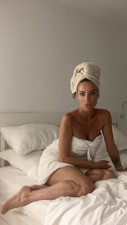 Antonella Mosetti feet photo thumbnail