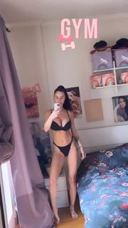 Antonella Mosetti feet photo thumbnail