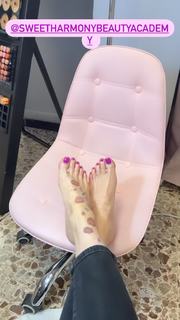 Antonella Mosetti feet photo thumbnail