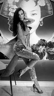 Antonella Mosetti feet photo thumbnail