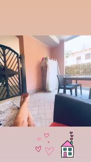 Antonella Mosetti feet photo thumbnail