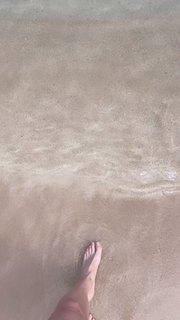 Antonella Mosetti feet photo thumbnail