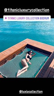 Antonella Mosetti feet photo thumbnail