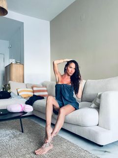 Antonella Mosetti feet photo thumbnail