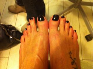 Antonella Mosetti feet photo thumbnail
