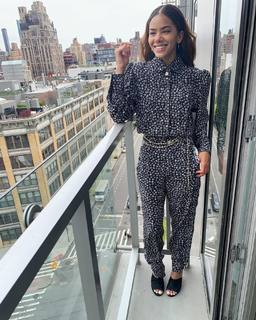 Antonia Gentry feet photo thumbnail