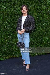 Antonia Gentry feet photo thumbnail