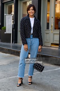 Antonia Gentry feet photo thumbnail