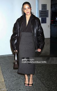 Antonia Gentry feet photo thumbnail