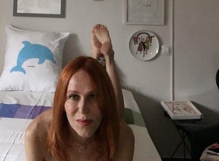 Antonia San Juan feet photo 1