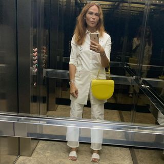 Antonia San Juan feet photo 7