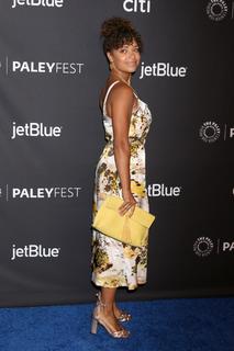 Antonia Thomas feet photo thumbnail