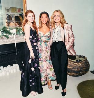 Antonia Thomas feet photo thumbnail