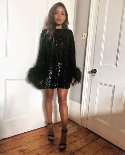 Antonia Thomas feet photo thumbnail