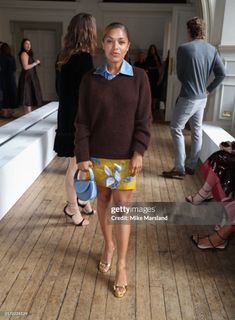 Antonia Thomas feet photo thumbnail