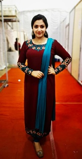 Anu Sithara feet photo 14