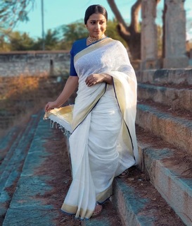 Anu Sithara feet photo 15