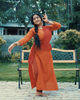 Anu Sithara feet photo 18